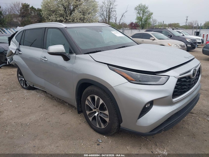 2021 Toyota Highlander Xle