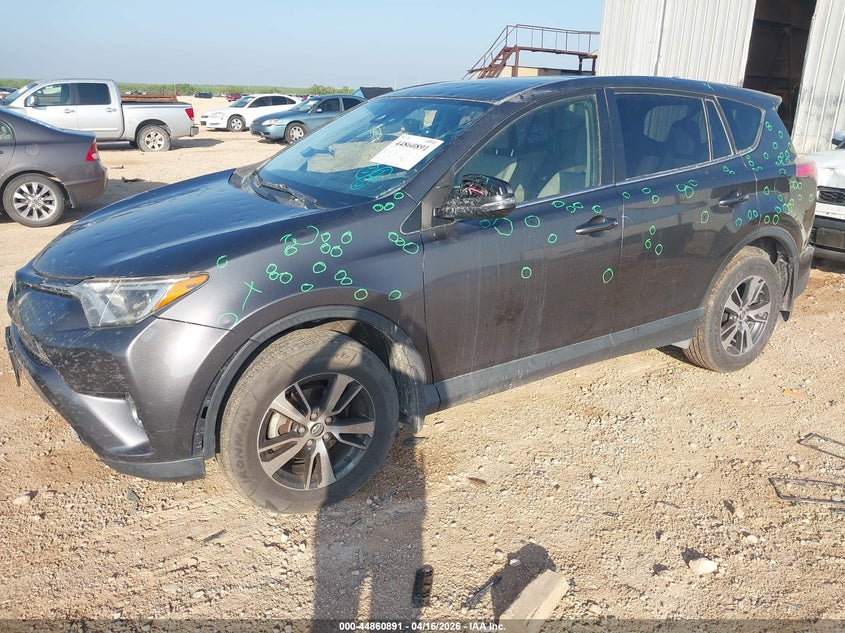 2018 Toyota Rav4 Xle JTMWFREV5JJ732749 photo 1