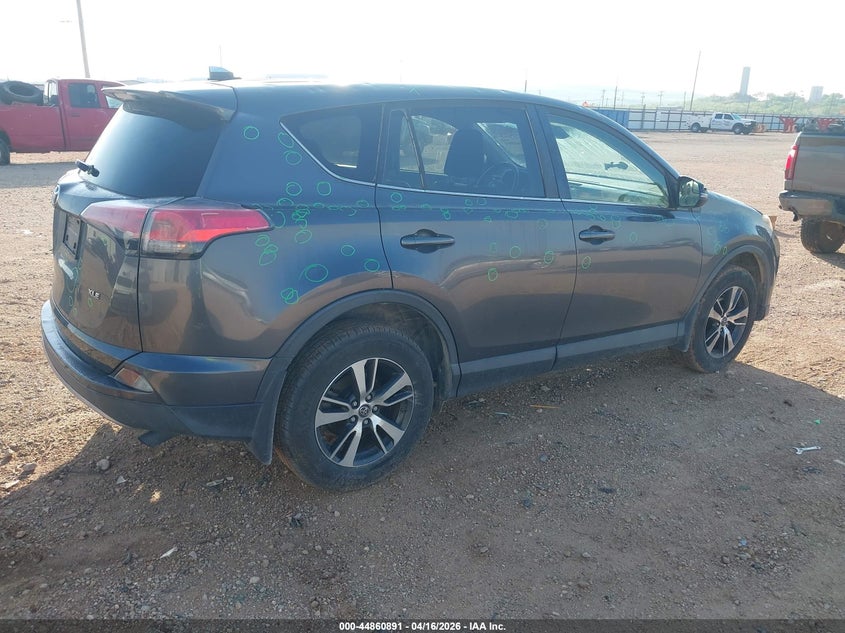 VIN JTMWFREV5JJ732749 2018 TOYOTA RAV4 XLE