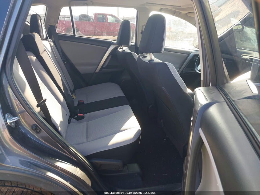 VIN JTMWFREV5JJ732749 2018 TOYOTA RAV4 XLE