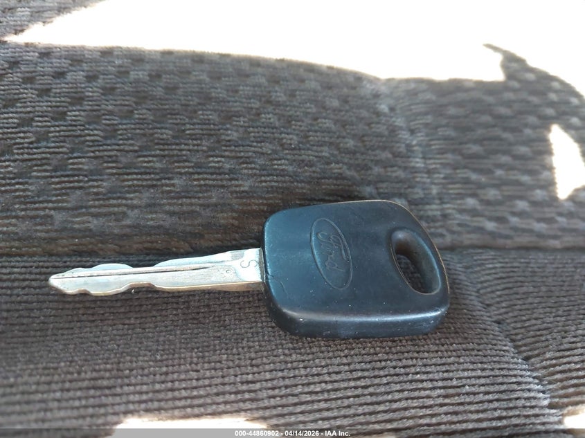 2002 Ford F-150 Xl/Xlt VIN: 1FTRF17272KC00643 Lot: 44860902