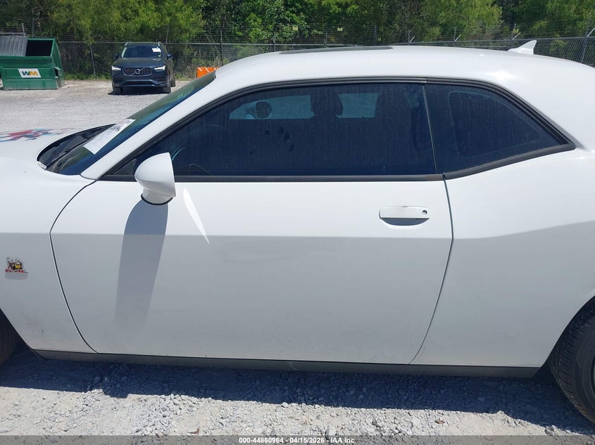 2016 Dodge Challenger R/T Scat Pack VIN: 2C3CDZFJXGH299755 Lot: 44860964