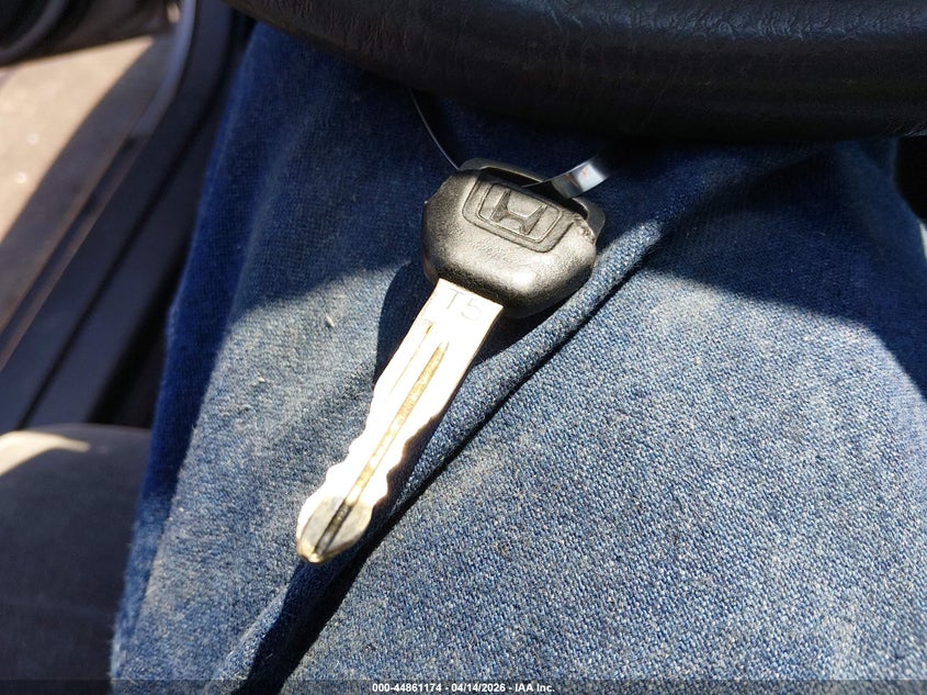 2001 Honda Accord 2.3 Lx VIN: 1HGCG66561A142560 Lot: 44861174