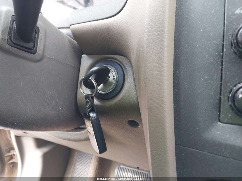 2003 Hyundai Santa Fe Gls/Lx VIN: KM8SC13D83U561351 Lot: 44861236