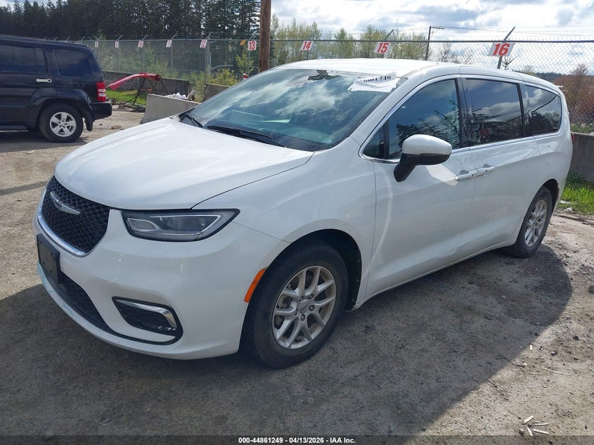 2023 Chrysler Pacifica Touring L