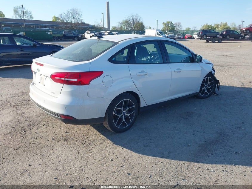 2018 Ford Focus 2.0 Sel white Lot 111044861336 Vin 1FADP3H27JL306932