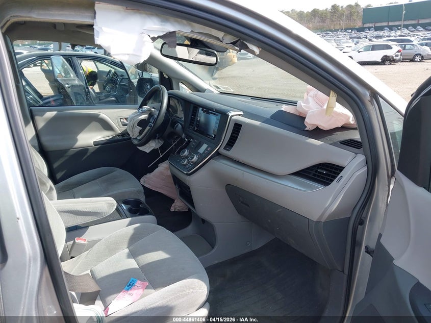 2018 Toyota Sienna Le 8 Passenger