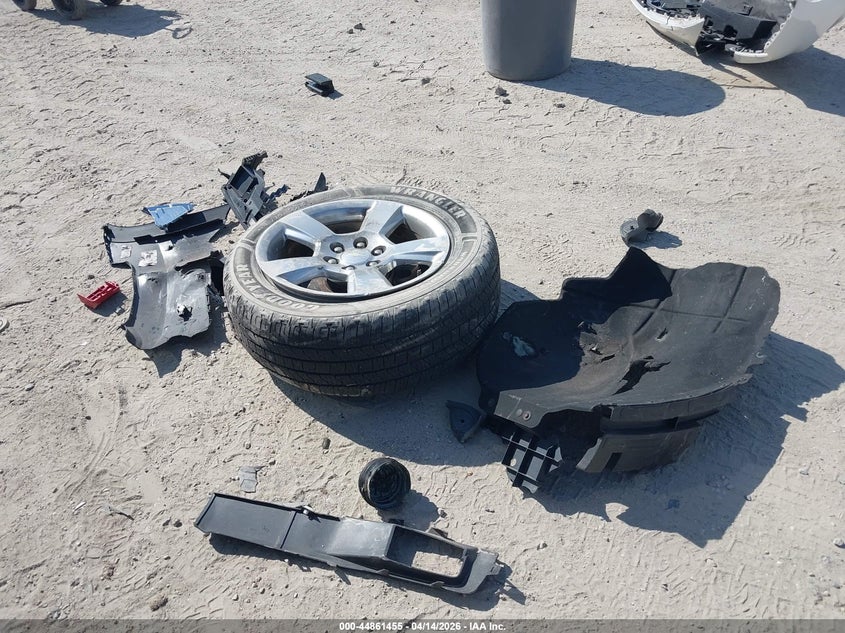 2017 Chevrolet Tahoe Lt VIN: 1GNSKBKC1HR190640 Lot: 44861455