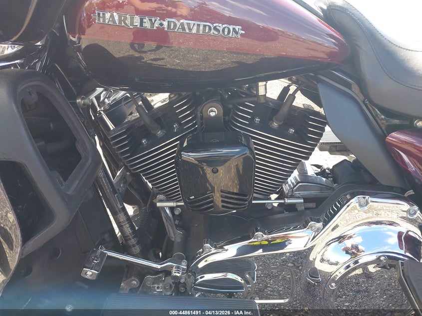 2015 Harley-Davidson Flhtkl Ultra Limited Low VIN: 1HD1KKL19FB652402 Lot: 44861491