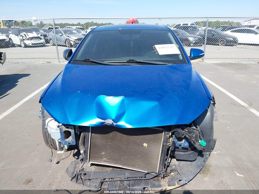 VIN 5NPD84LF8HH110410 2017 HYUNDAI ELANTRA LIMITED