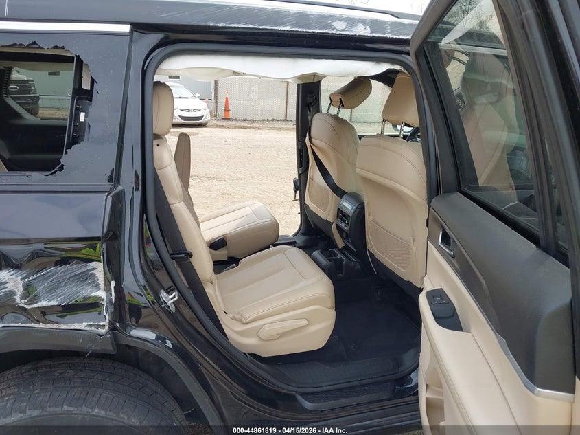 2023 Jeep Grand Cherokee L Limited 4X4 VIN: 1C4RJKBG6P8810772 Lot: 44861819