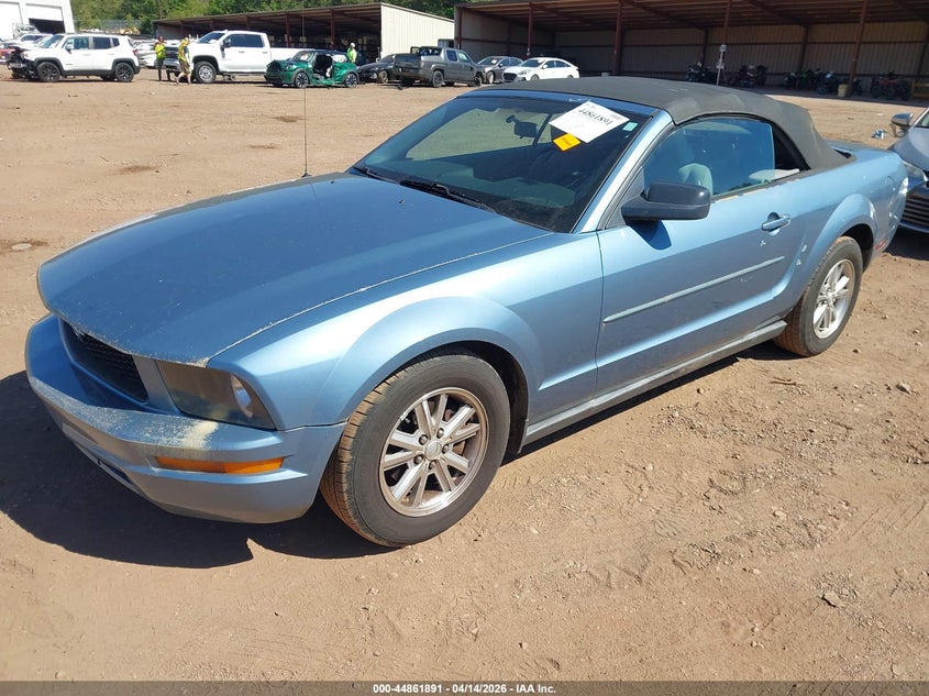 2007 Ford Mustang V6 Deluxe/V6 Premium