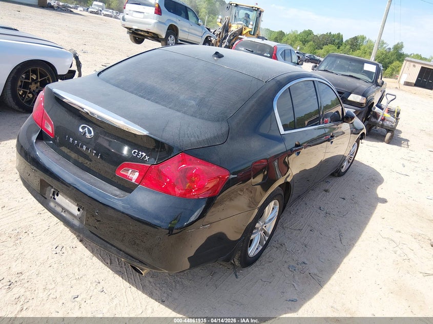 2013 Infiniti G37X