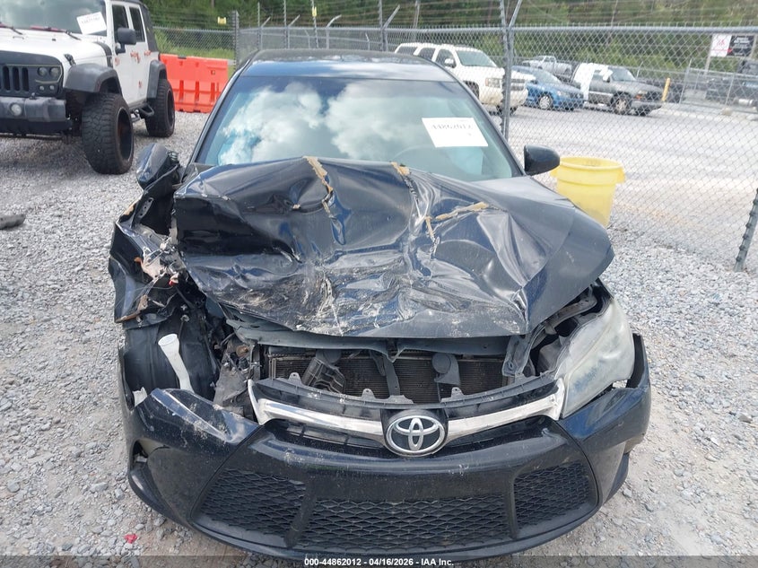 TOYOTA CAMRY - zdjęcie 12