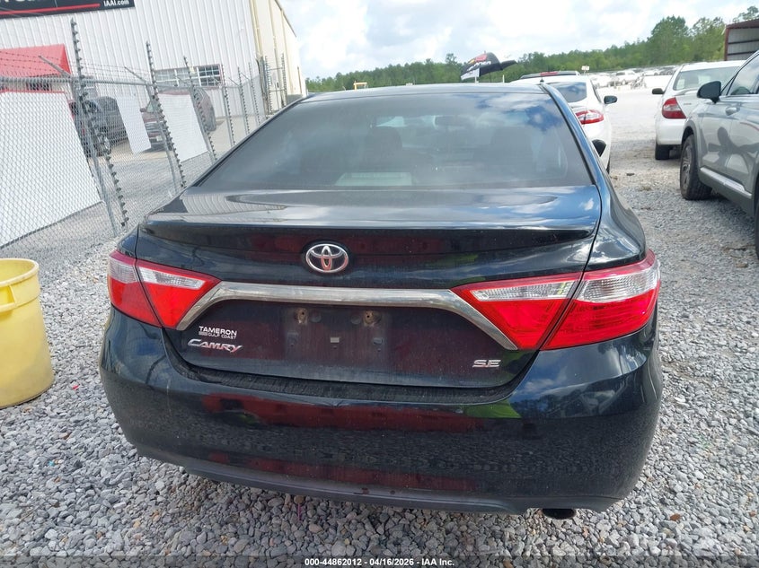 TOYOTA CAMRY - zdjęcie 16