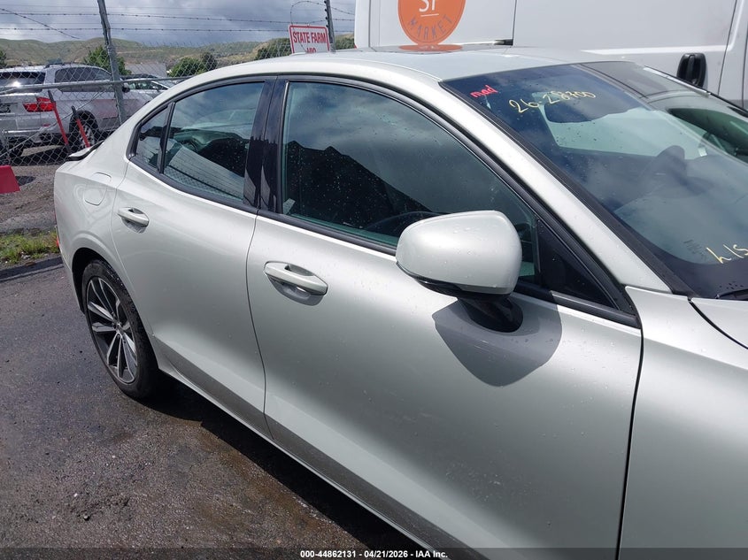 2021 Volvo S60 T6 Momentum VIN: 7JRA22TK5MG081860 Lot: 44862131
