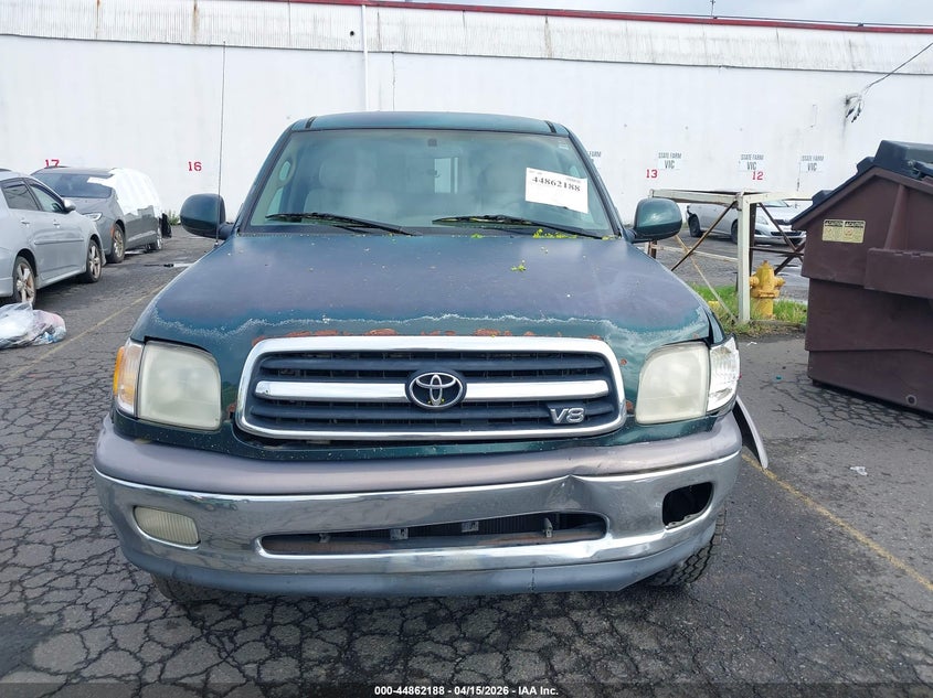 2000 Toyota Tundra Ltd V8 VIN: 5TBBT481XYS010329 Lot: 44862188