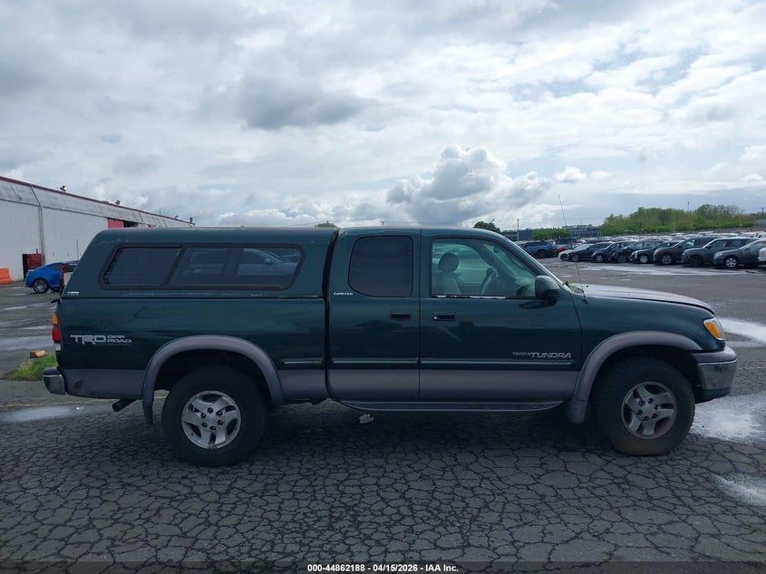 2000 Toyota Tundra Ltd V8 VIN: 5TBBT481XYS010329 Lot: 44862188