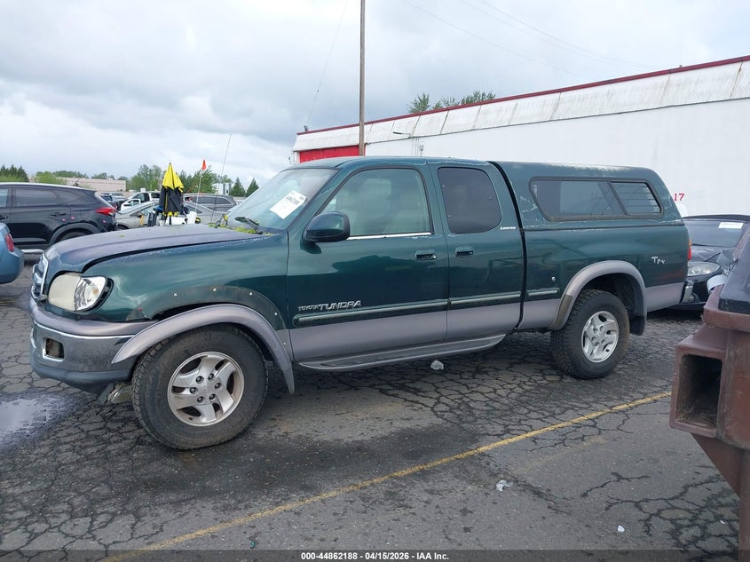 2000 Toyota Tundra Ltd V8 VIN: 5TBBT481XYS010329 Lot: 44862188
