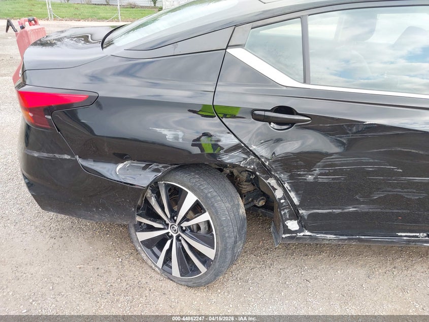 VIN 1N4BL4CW9LC258677 2020 NISSAN ALTIMA SR INTELLIGENT AWD