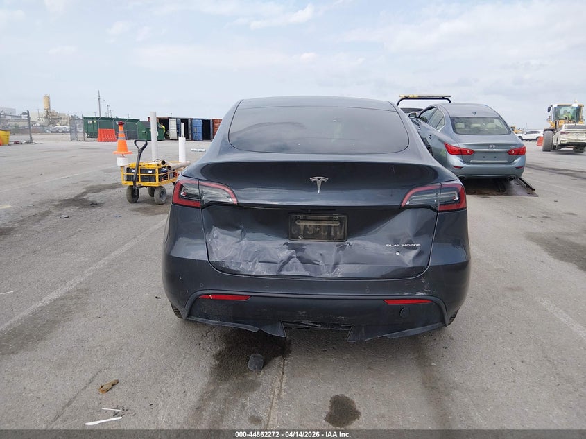 2022 Tesla Model Y Long Range Dual Motor All-Wheel Drive VIN: 7SAYGDEE4NF355405 Lot: 44862272