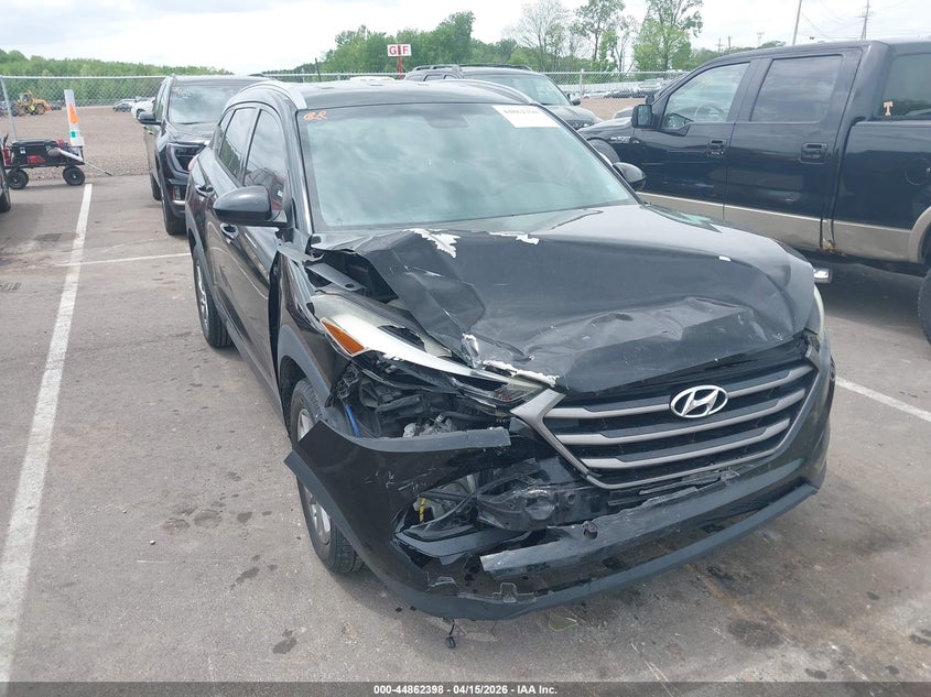 2016 Hyundai Tucson Limited/Sport And Eco/Se VIN: KM8J33A45GU075421 Lot: 44862398