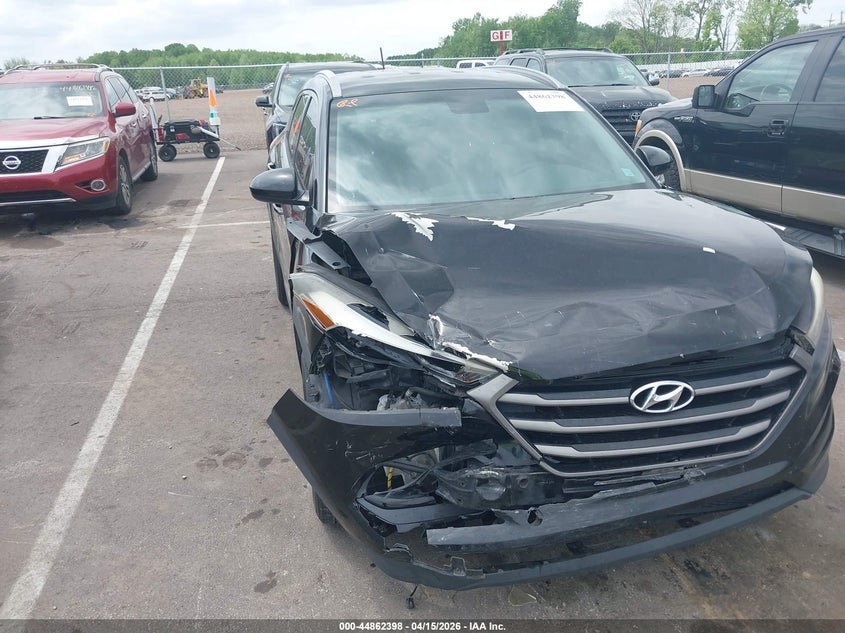 2016 Hyundai Tucson Limited/Sport And Eco/Se VIN: KM8J33A45GU075421 Lot: 44862398