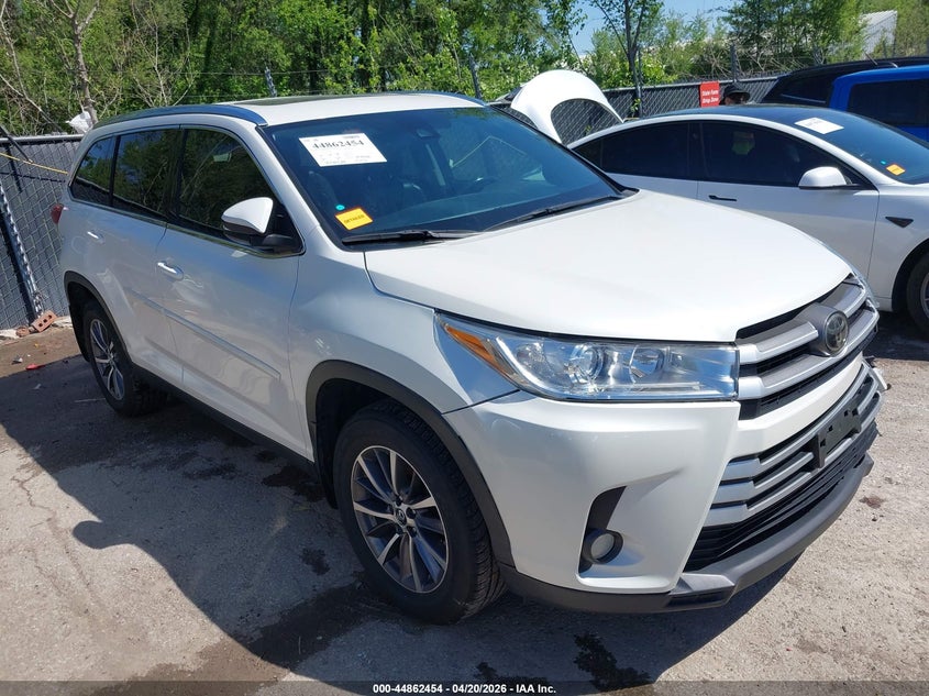 2019 TOYOTA HIGHLANDER XLE