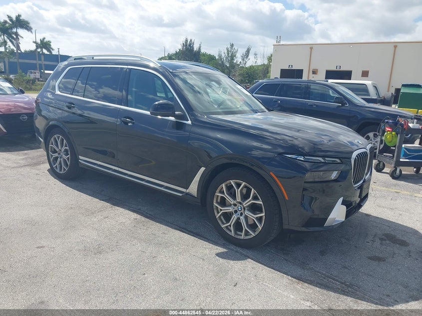 2025 BMW X7 xDrive40I