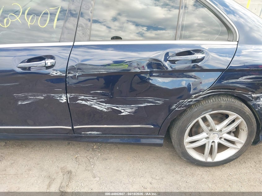 2014 Mercedes-Benz C 300 Sport 4Matic VIN: WDDGF8AB6EA951824 Lot: 44862607