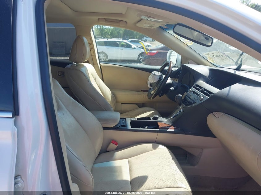 2T2ZK1BA2DC120628 2013 Lexus Rx 3.5 Rx 350 white