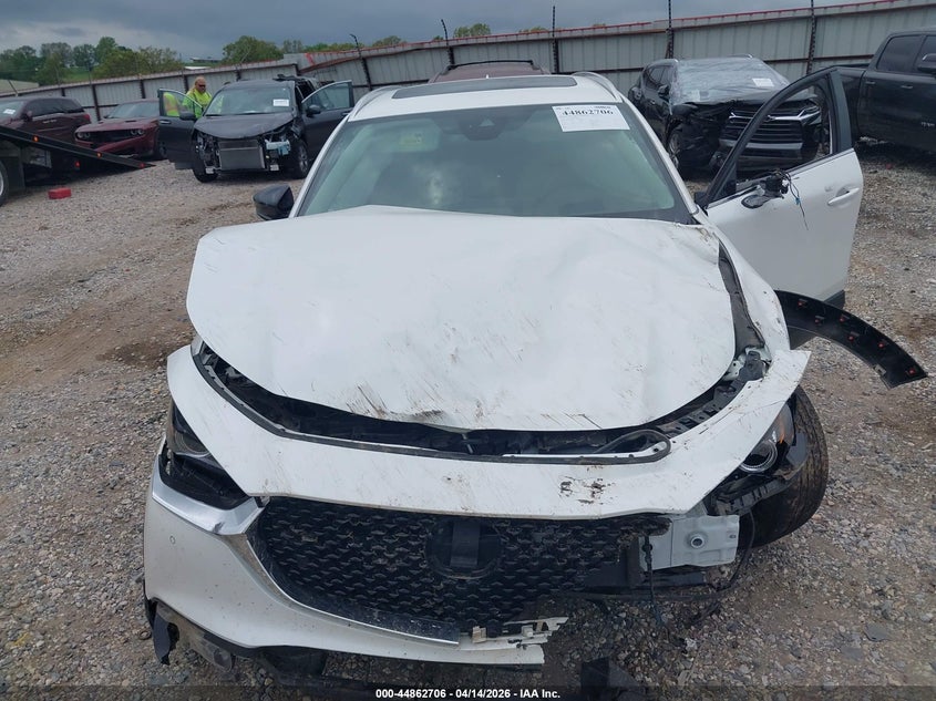 2023 Mazda Cx-30 2.5 Cx-30 2.5 Turbo Premium Plus white Lot 111044862706 Vin 3MVDMBEY7PM500310