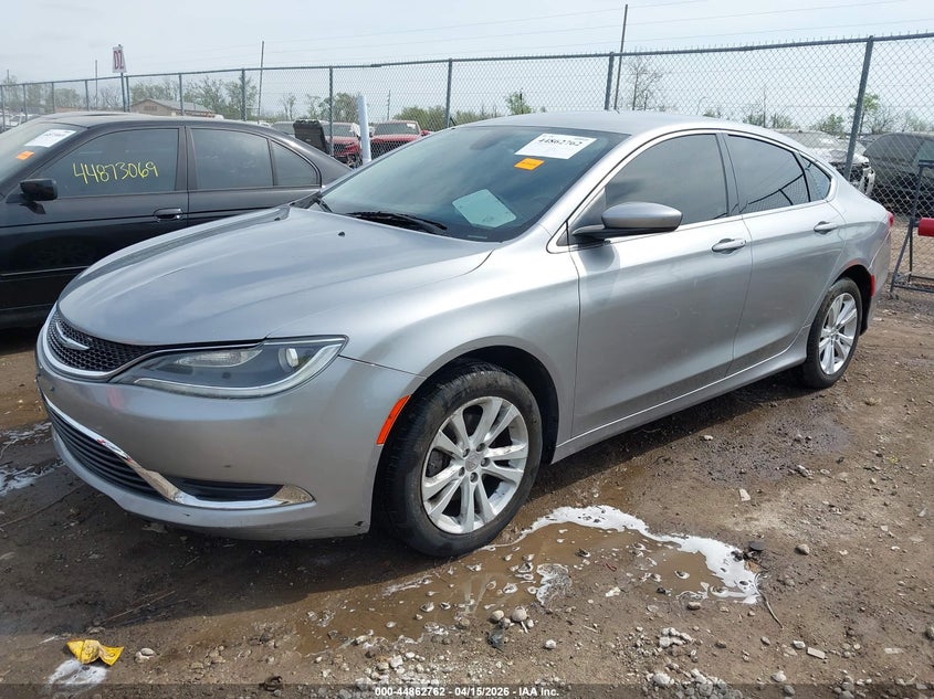 1C3CCCAB8FN675312 2015 Chrysler 200 2.4 Limited silver