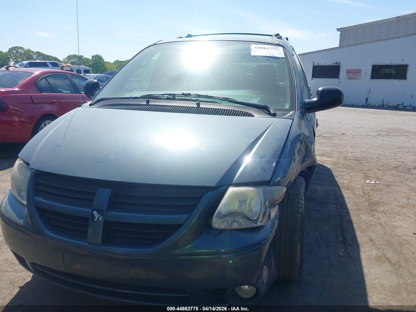 2005 Dodge Grand Caravan Sxt VIN: 2D4GP44L95R132924 Lot: 44862775