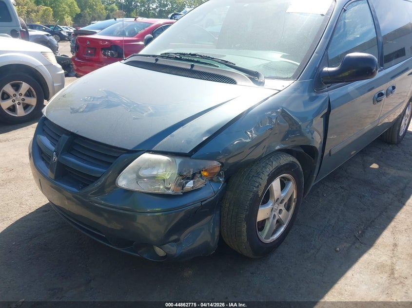 2005 Dodge Grand Caravan Sxt VIN: 2D4GP44L95R132924 Lot: 44862775