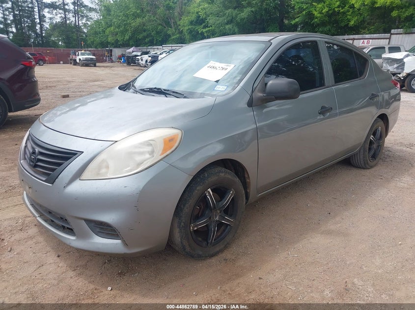 2013 Nissan Versa 1.6 S+