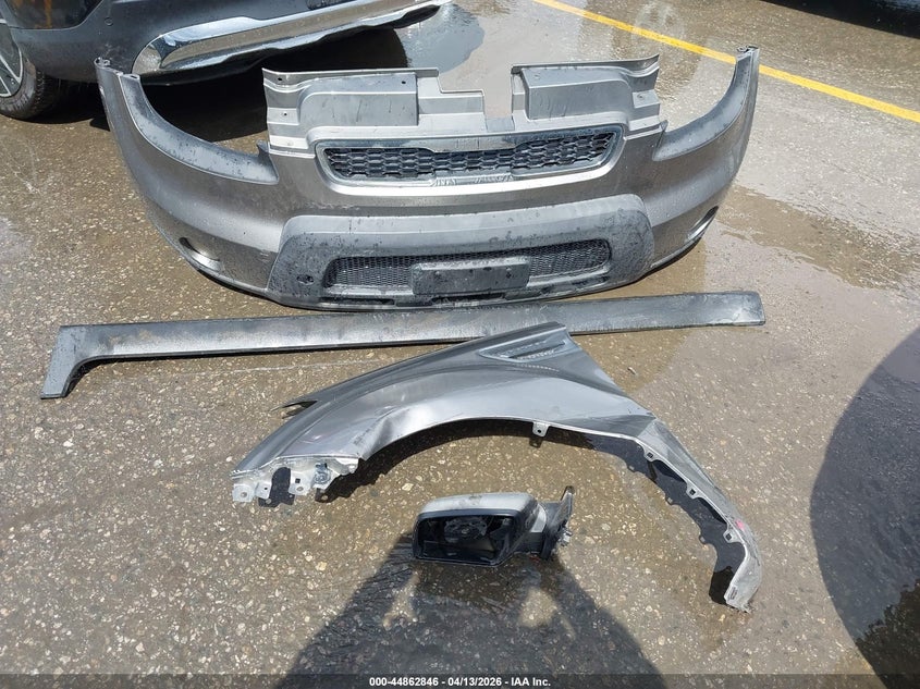 2011 Kia Soul Sport VIN: KNDJT2A24B7200929 Lot: 44862846