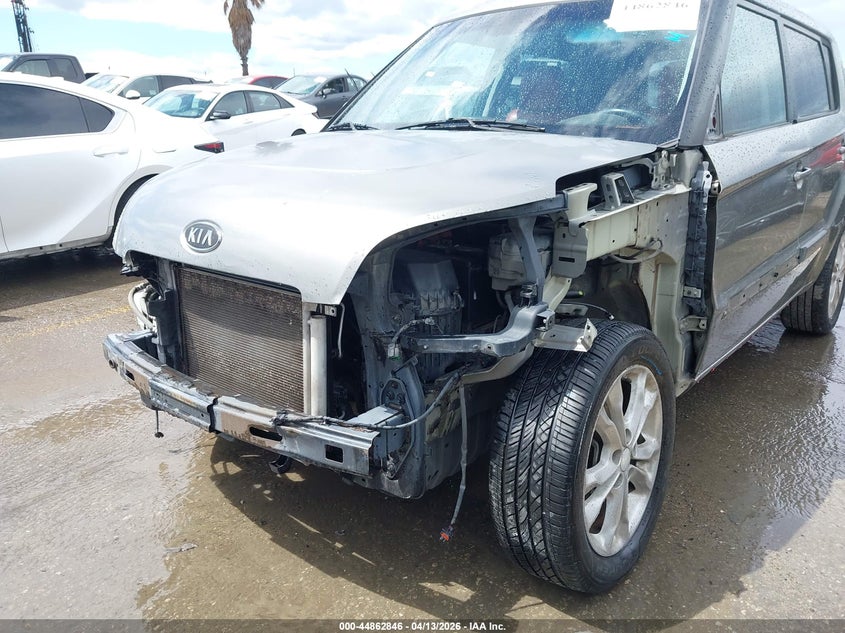 2011 Kia Soul Sport VIN: KNDJT2A24B7200929 Lot: 44862846