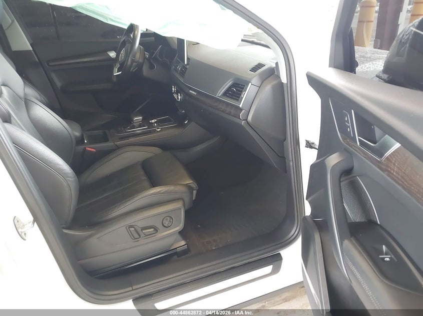 2018 Audi Q5 2.0T Premium/2.0T Tech Premium