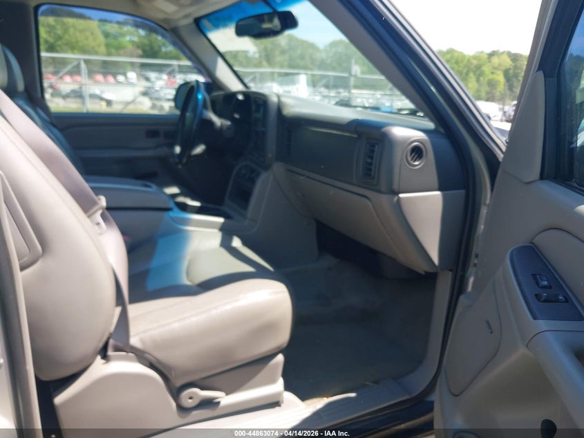 2004 Chevrolet Suburban 1500 Ls