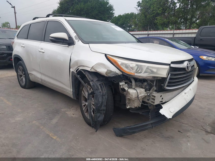 2015 TOYOTA HIGHLANDER LE PLUS V6