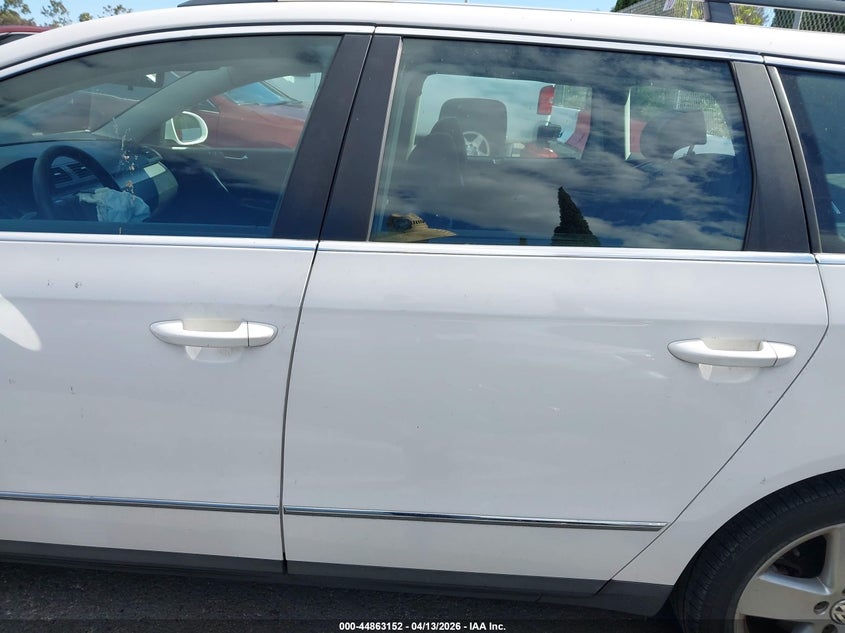 2008 Volkswagen Passat Komfort VIN: WVWLK73C88E062721 Lot: 44863152