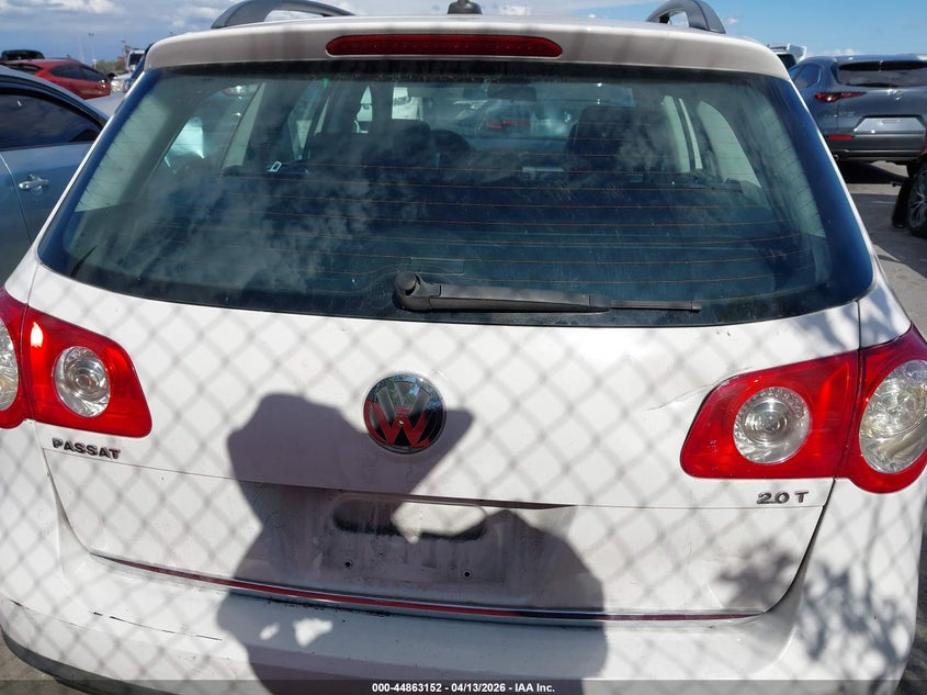 2008 Volkswagen Passat Komfort VIN: WVWLK73C88E062721 Lot: 44863152