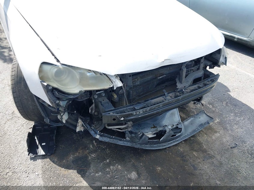 2008 Volkswagen Passat Komfort VIN: WVWLK73C88E062721 Lot: 44863152