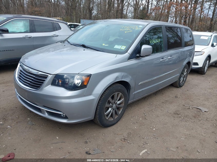 2015 Chrysler Town & Country S