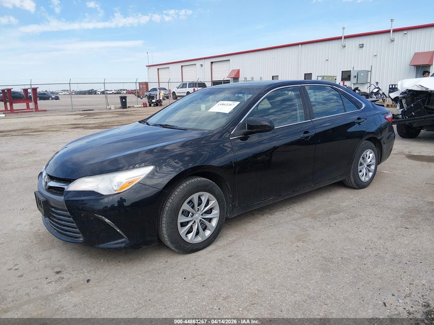 2017 Toyota Camry Le 4T1BF1FK8HU405710 photo 1