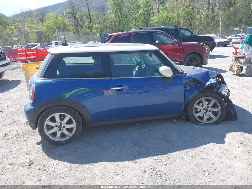2009 Mini Cooper VIN: WMWMF33549TW73634 Lot: 44863383