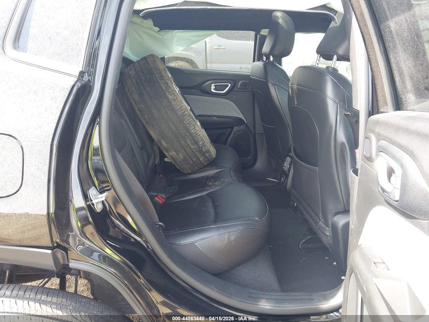 2024 Jeep Compass Latitude Lux Fwd VIN: 3C4NJDFN2RT112683 Lot: 44863440