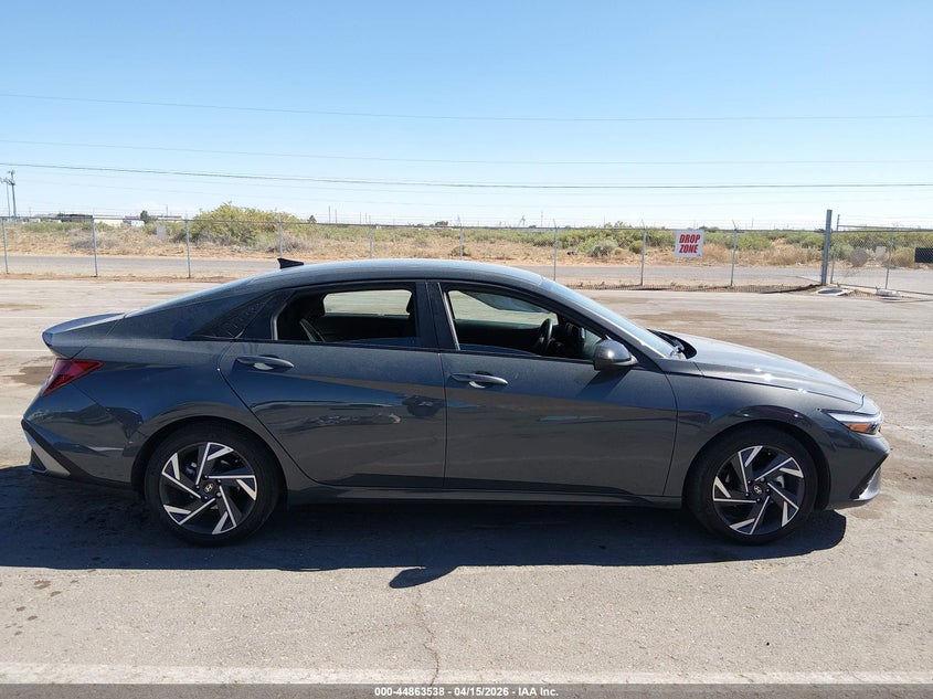 2025 Hyundai Elantra Sel Sport VIN: KMHLM4DG2SU978166 Lot: 44863538