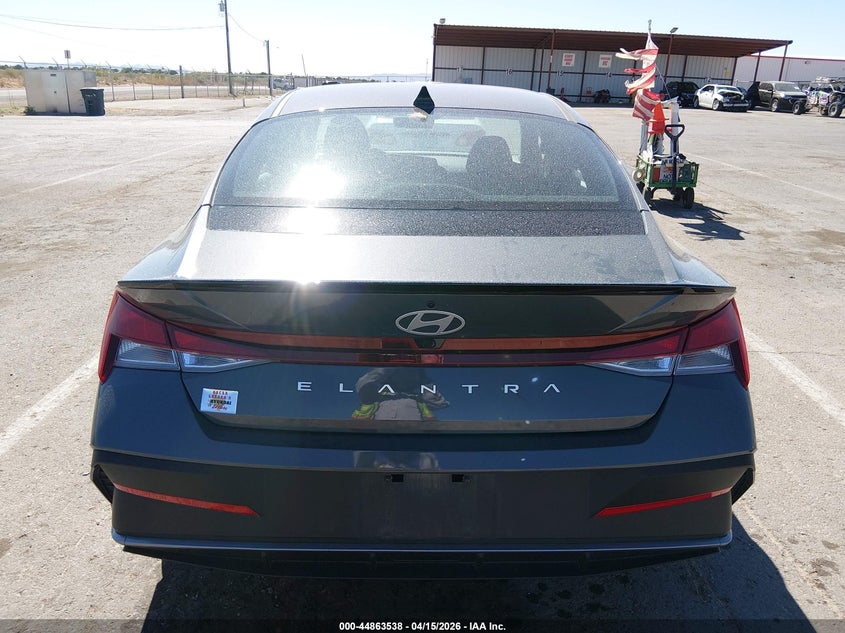 2025 Hyundai Elantra Sel Sport VIN: KMHLM4DG2SU978166 Lot: 44863538